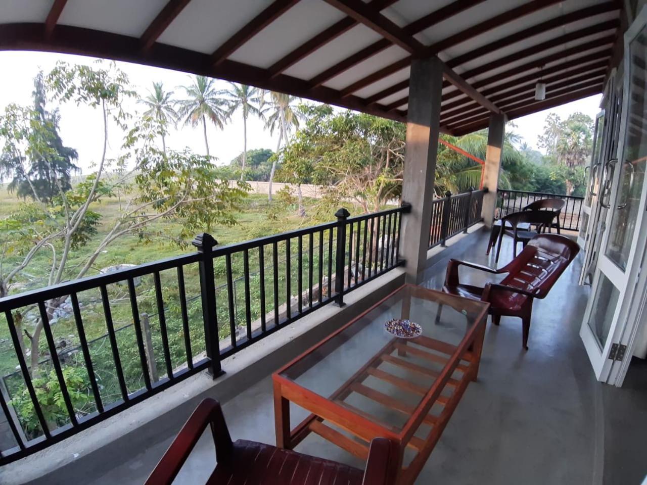 Blue Sands Beach Resort Passikudah ภายนอก รูปภาพ